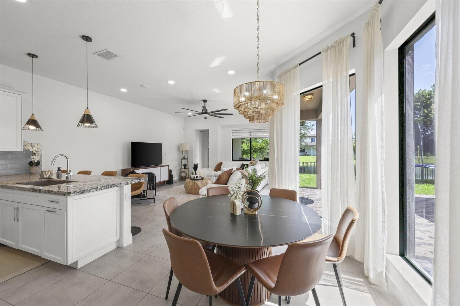 10432 N LAGO VISTA Circle, Parkland, FL 33076 photo 9