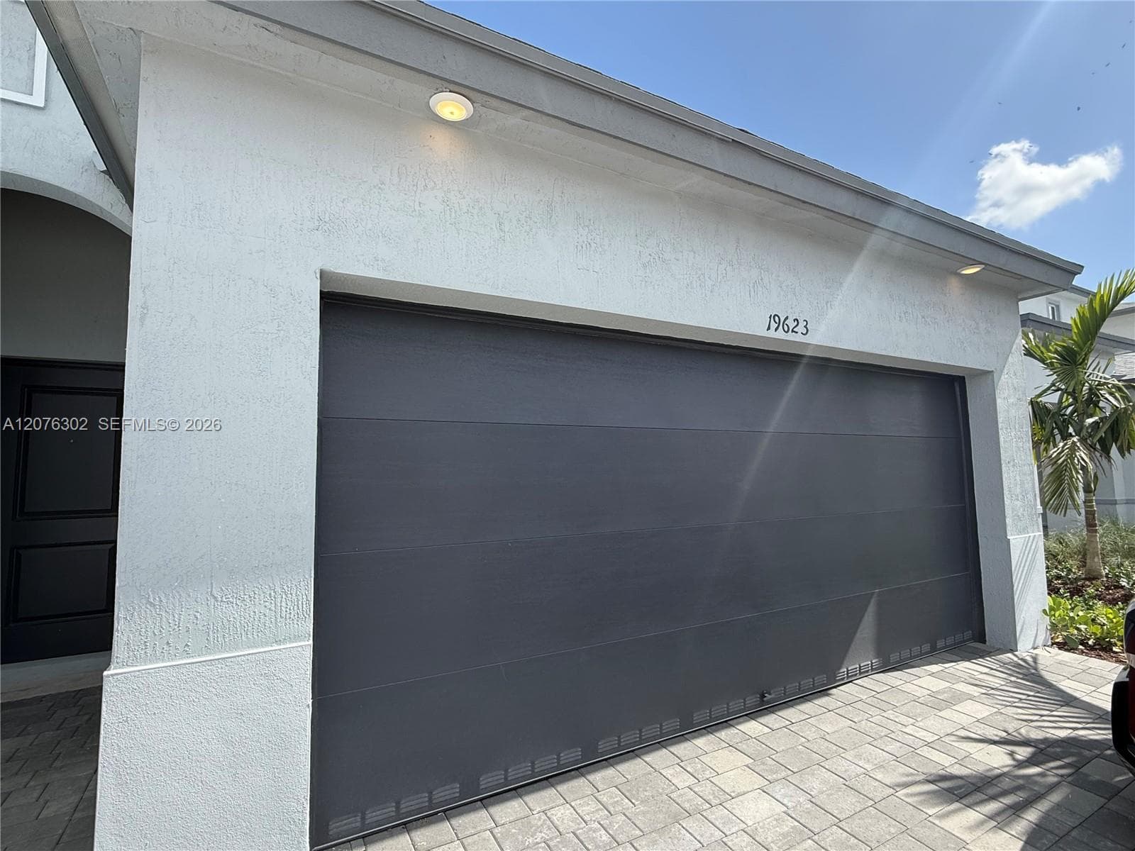 19623 SW 337th Ter, Homestead, FL 33034 photo 2