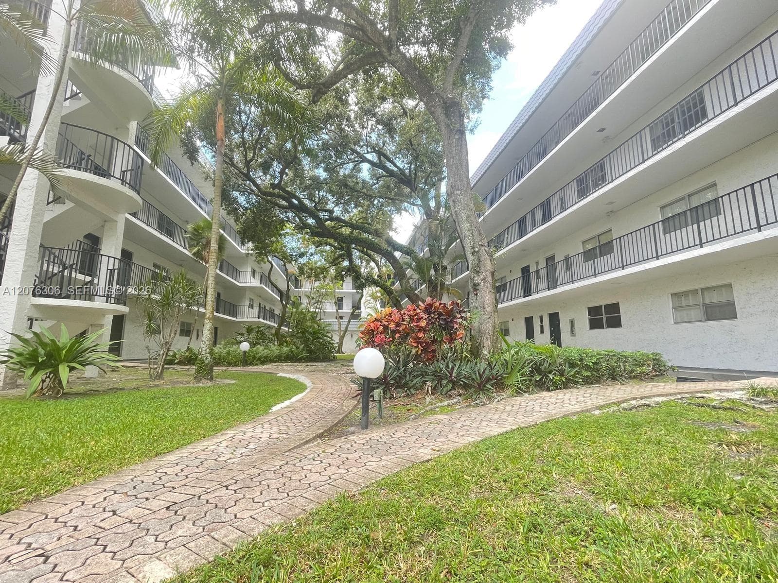 3280 Spanish Moss Ter # 103, Lauderhill, FL 33319 photo 2