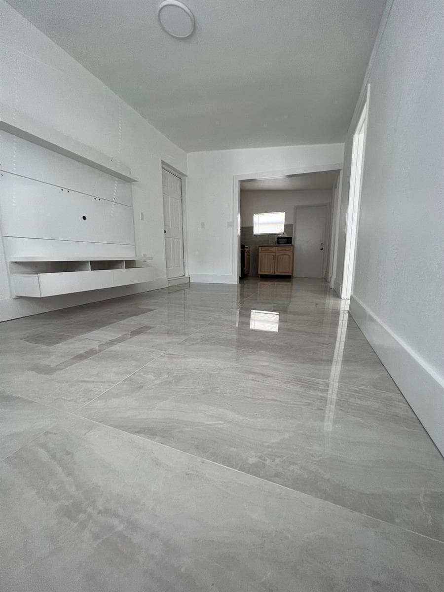 4040 NE 12TH Terrace, Pompano Beach, FL 33064 photo 2
