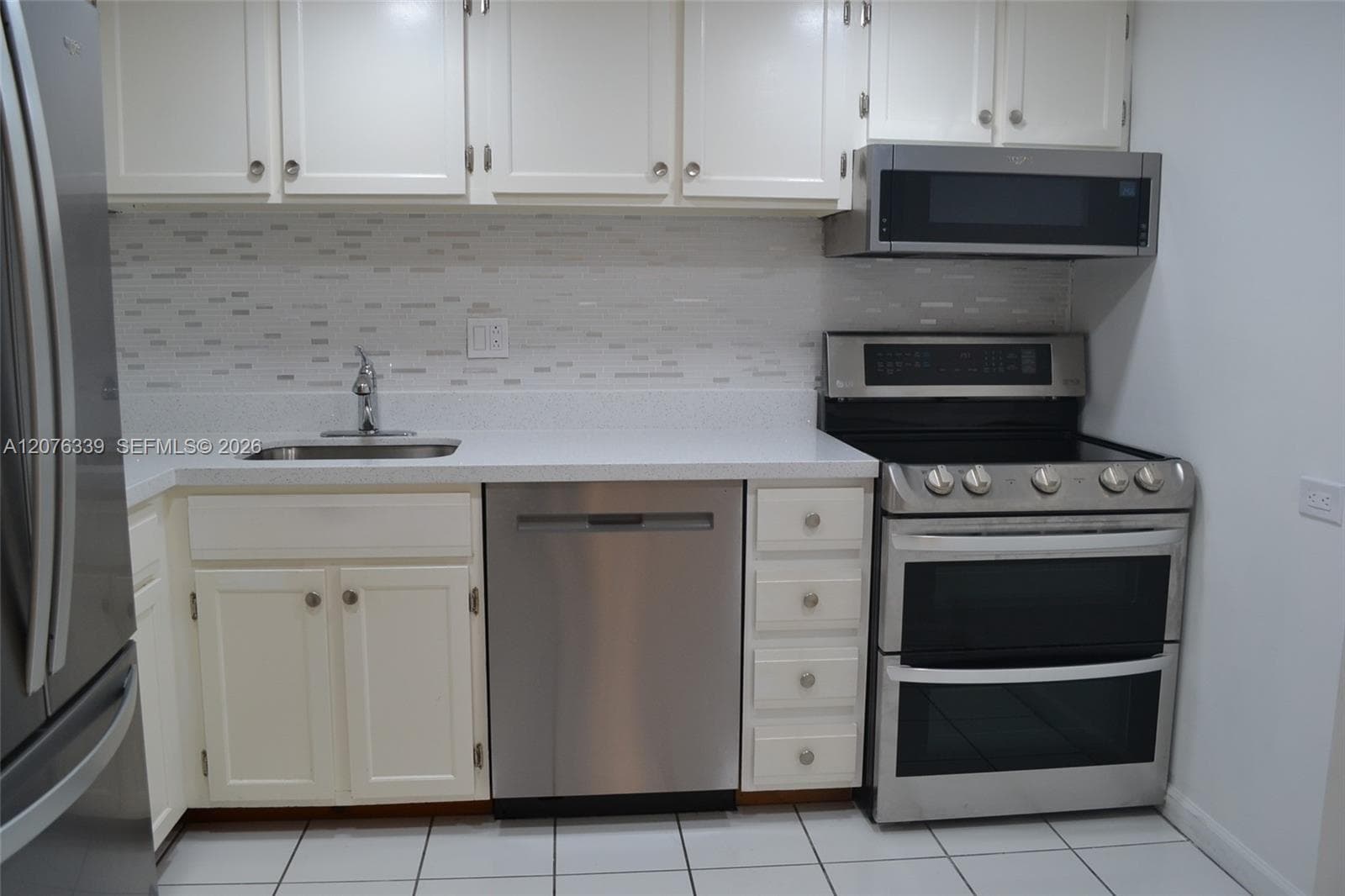 3670 Inverrary Dr # 2D, Lauderhill, FL 33319 photo 6
