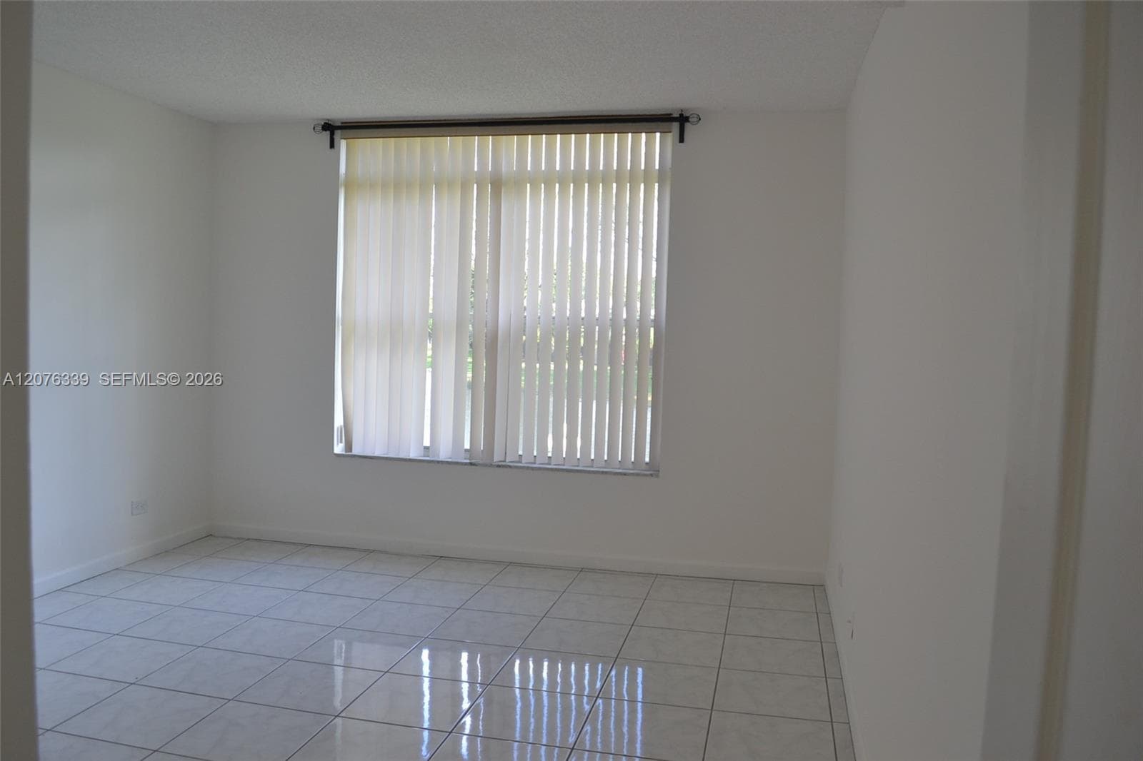 3670 Inverrary Dr # 2D, Lauderhill, FL 33319 photo 13