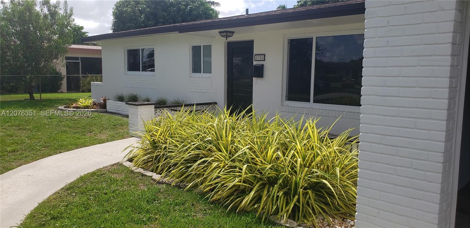 8320 NW 24th Ct, Pembroke Pines, FL 33024 photo 9