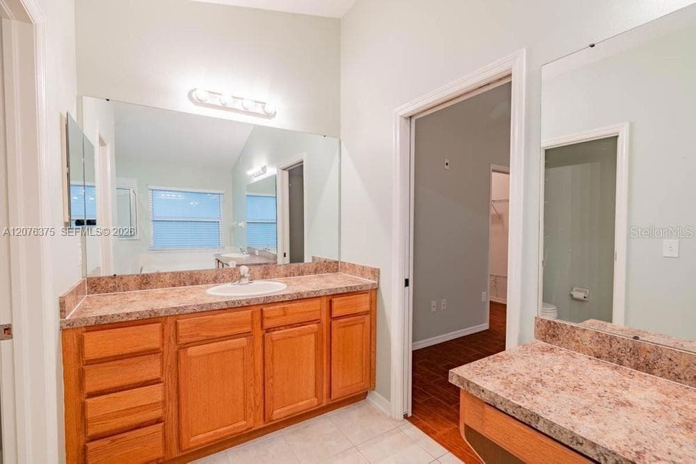 311 Delwood Breck St, Other City - In The State Of Florida, FL 33570 photo 11