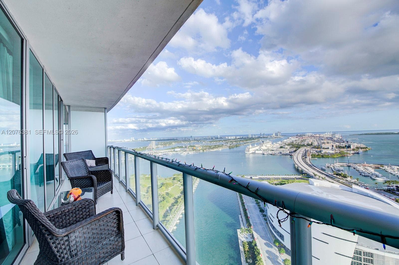 888 Biscayne Blvd # 4007, Miami, FL 33132 photo 12