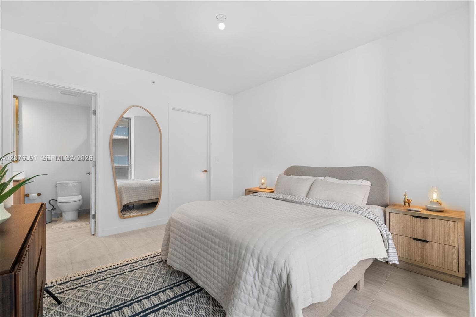 77 SE 5th St # 2805, Miami, FL 33131 photo 7