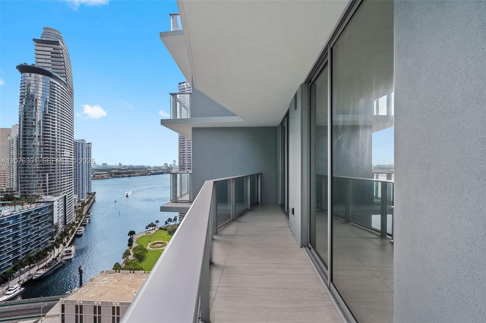 77 SE 5th St # 2805, Miami, FL 33131 photo 10