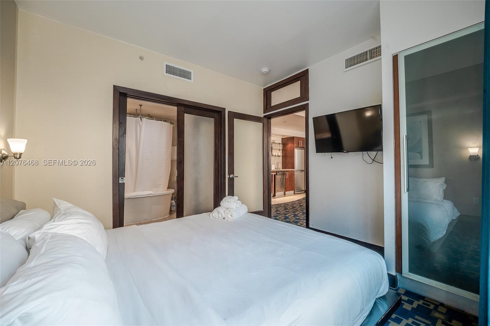 1060 Ocean Dr # D206, Miami Beach, FL 33139 photo 10
