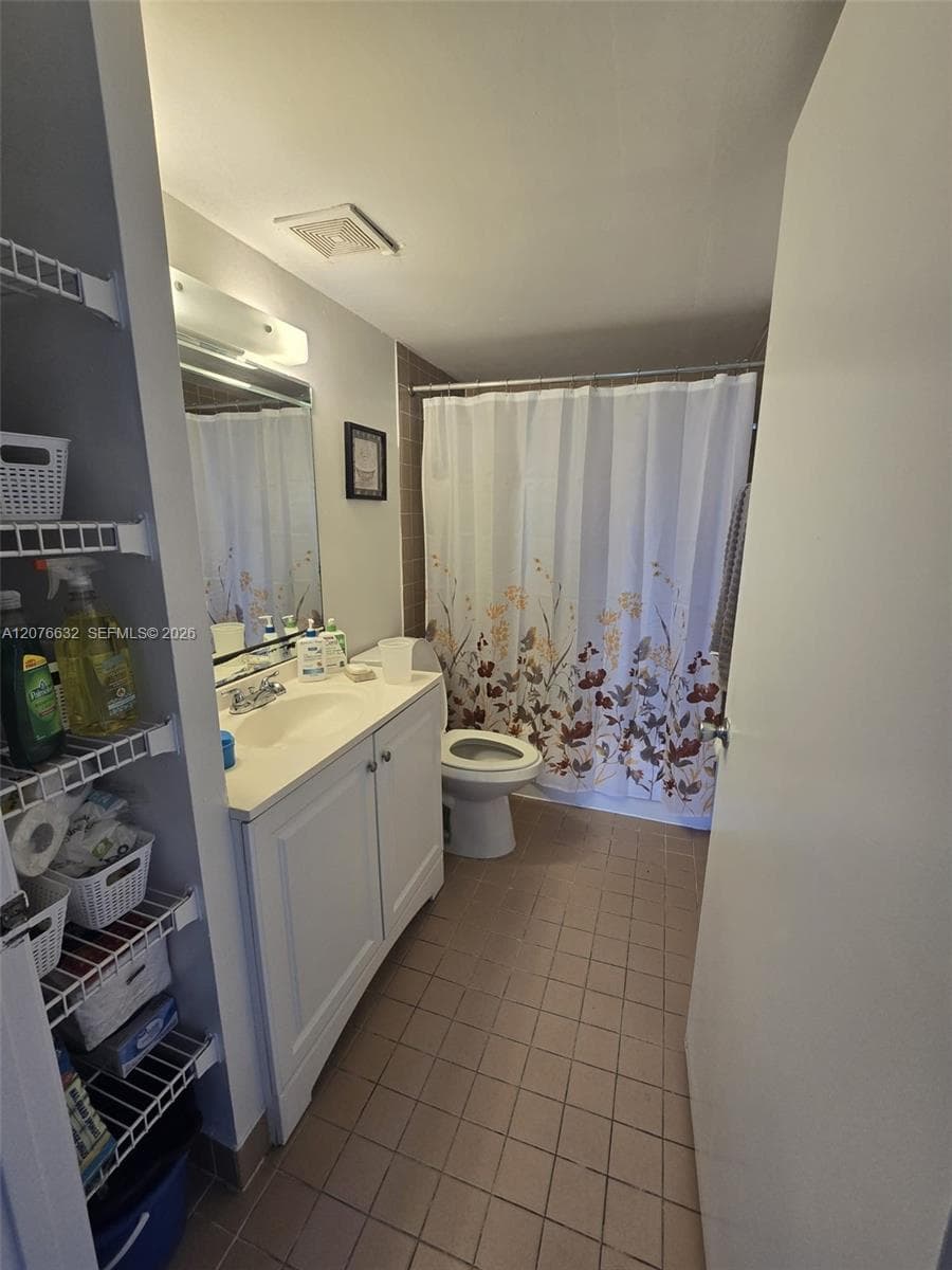 9688 Fontainebleau Blvd # 409, Miami, FL 33172 photo 11