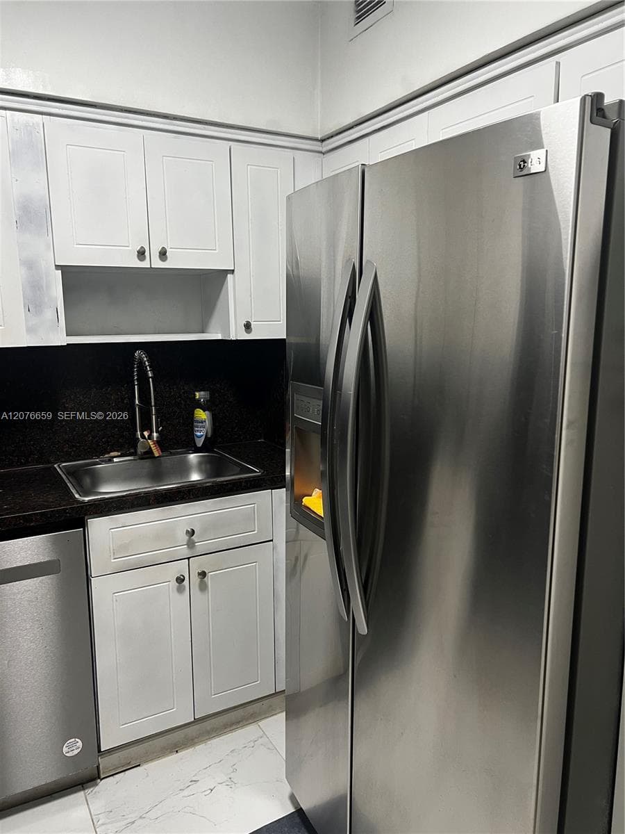 7441 Wayne Ave # 8I, Miami Beach, FL 33141 photo 4