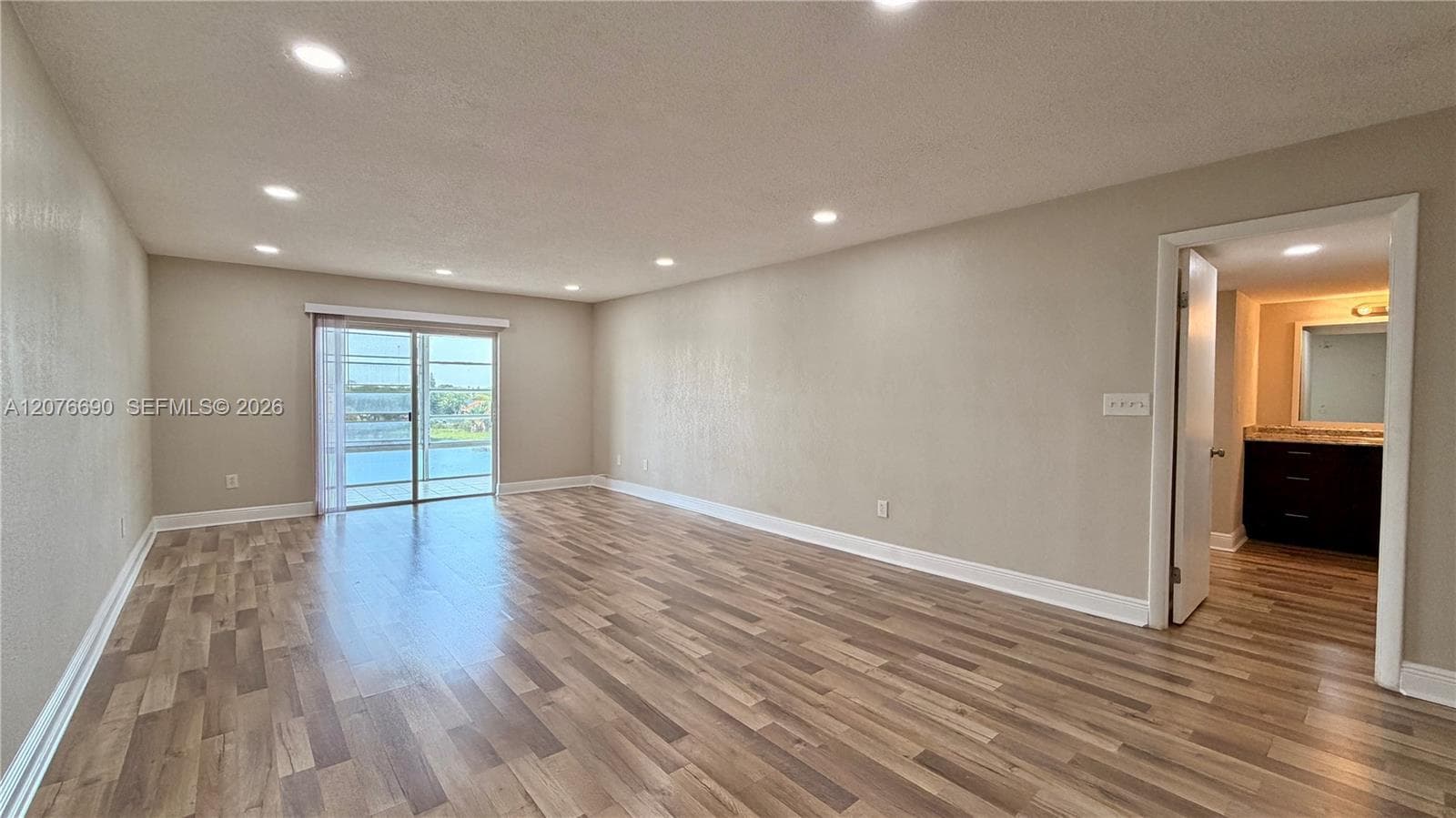 879 NE 195th St # 425, Miami, FL 33179 photo 6
