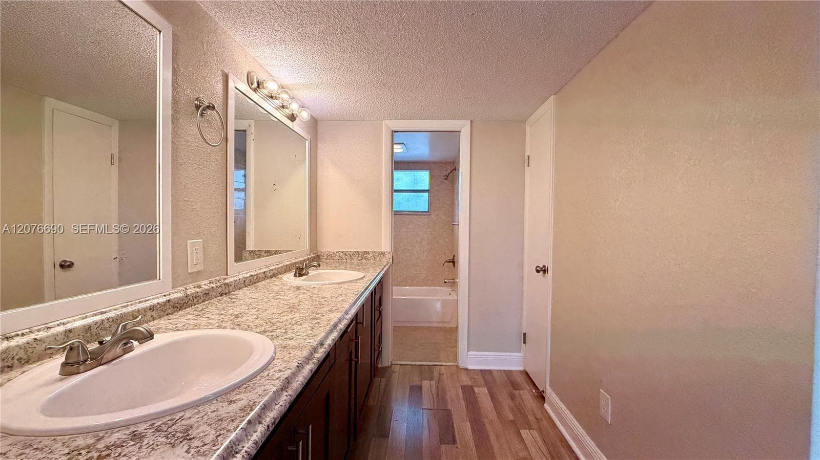 879 NE 195th St # 425, Miami, FL 33179 photo 13