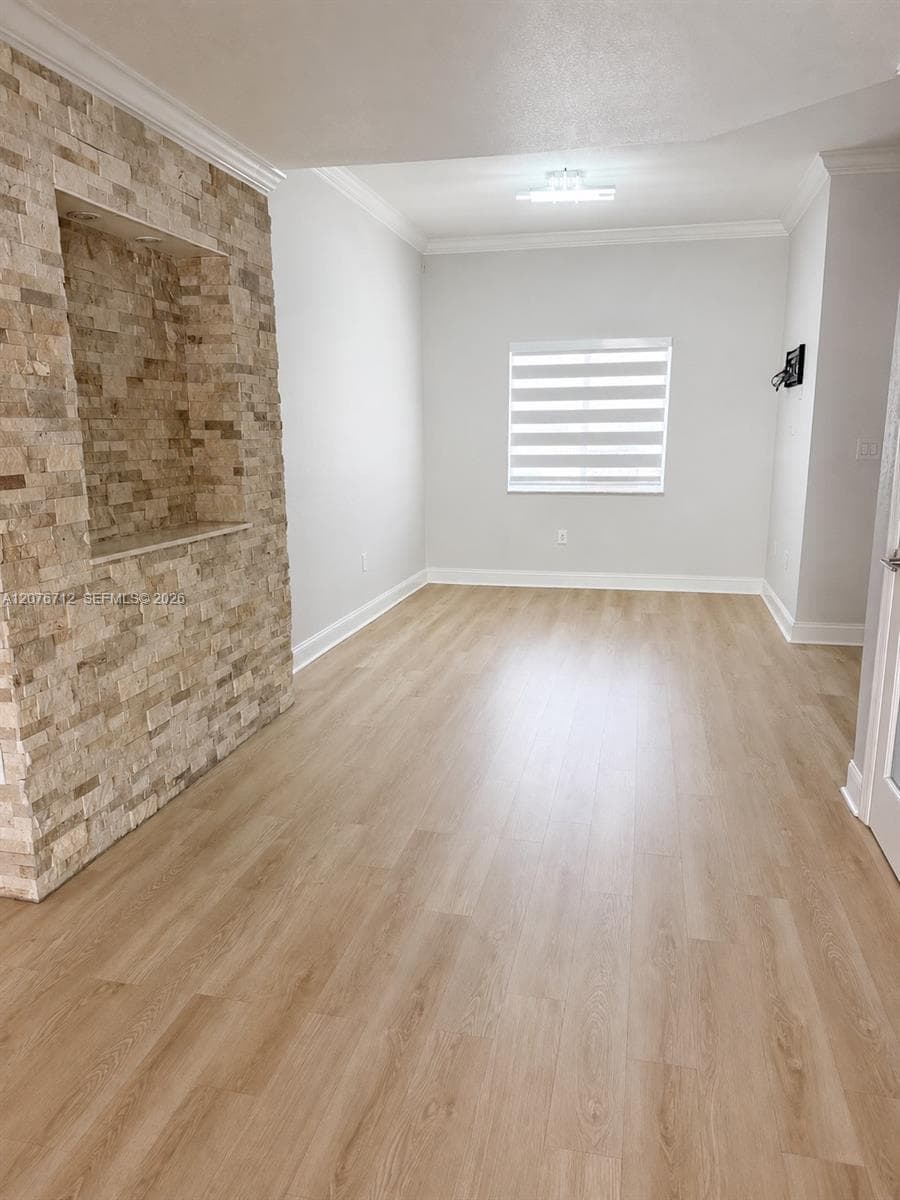7429 NW 182nd St, Hialeah, FL 33015 photo 4