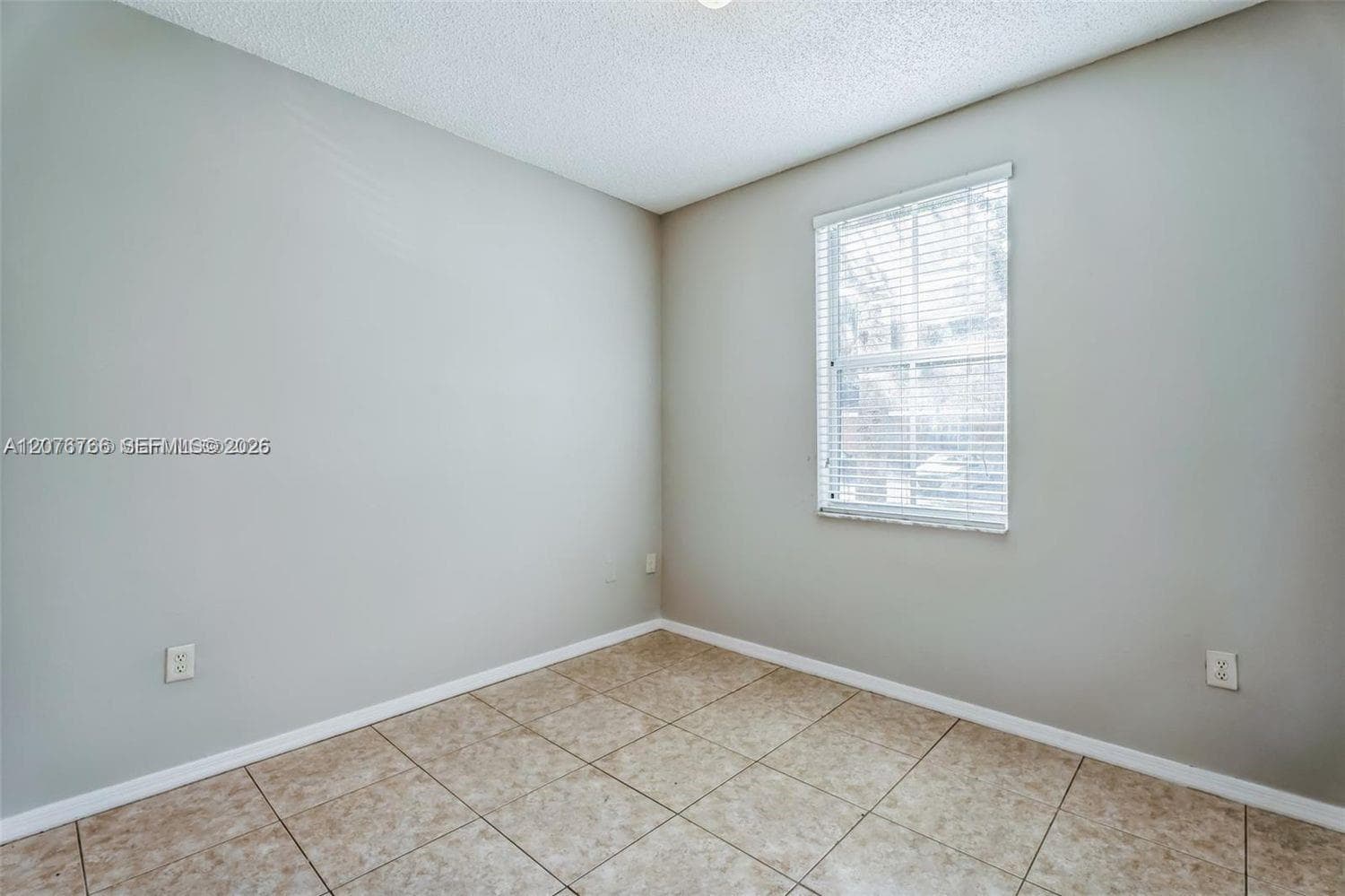 4240 NE 9th St, Homestead, FL 33033 photo 5