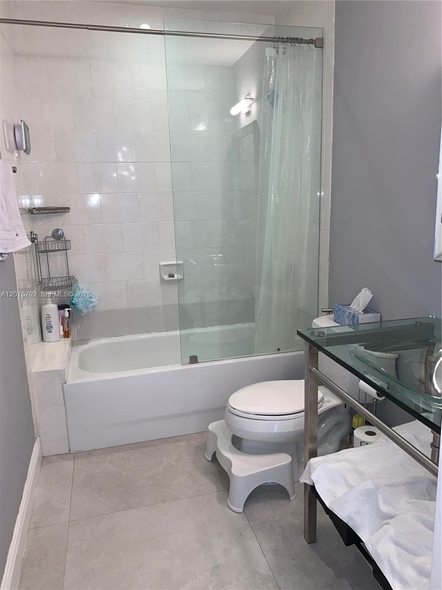652 NE 63rd St # 406, Miami, FL 33138 photo 7