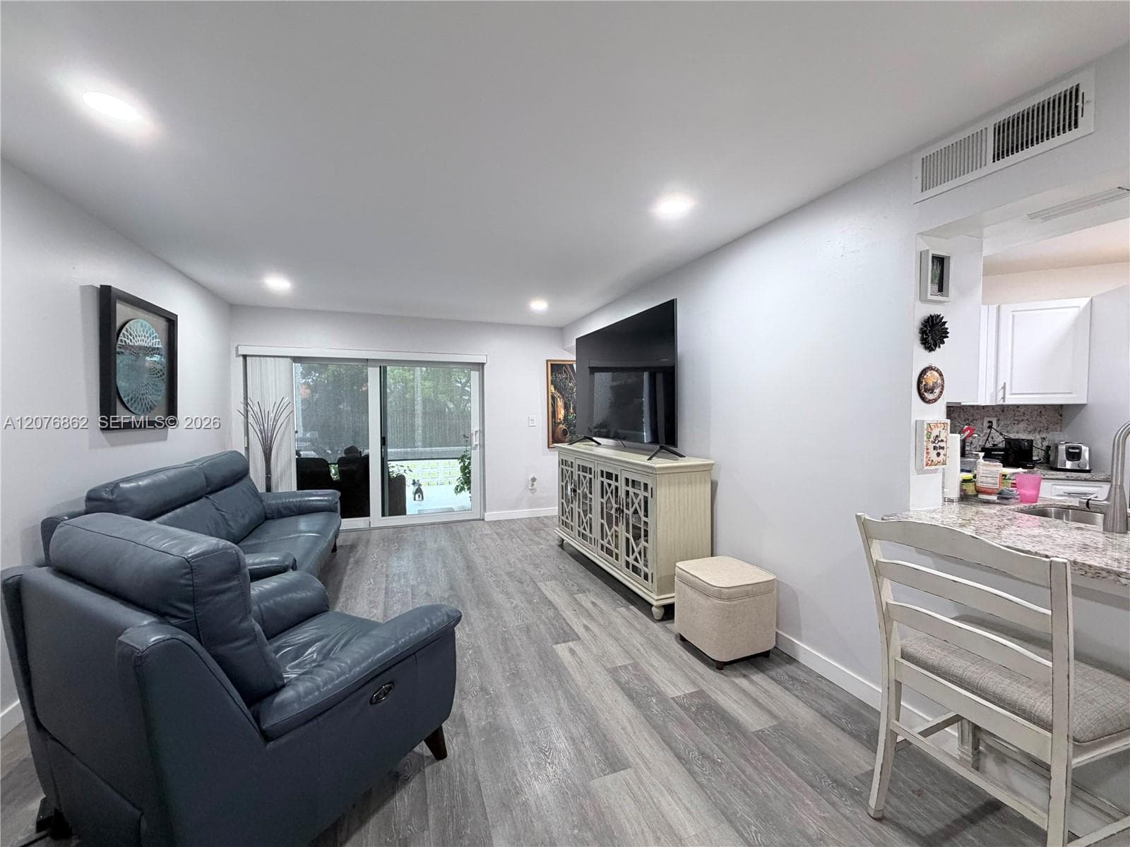9731 Fontainebleau Blvd # F108, Miami, FL 33172 photo 6