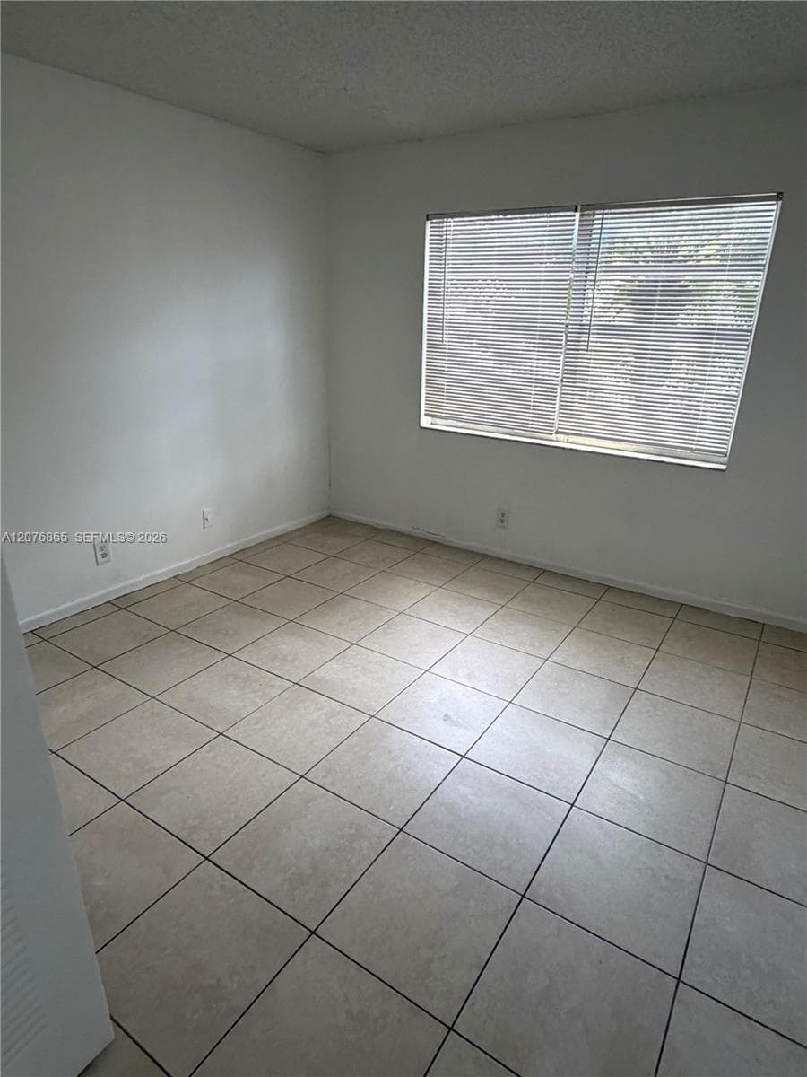 95 NE 41st St # O219, Oakland Park, FL 33334 photo 4
