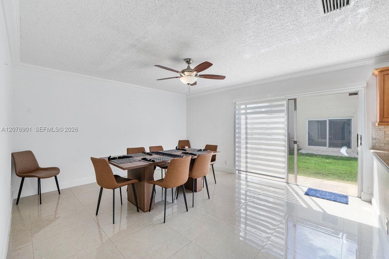 9602 NW 8th Cir, Plantation, FL 33324 photo 8