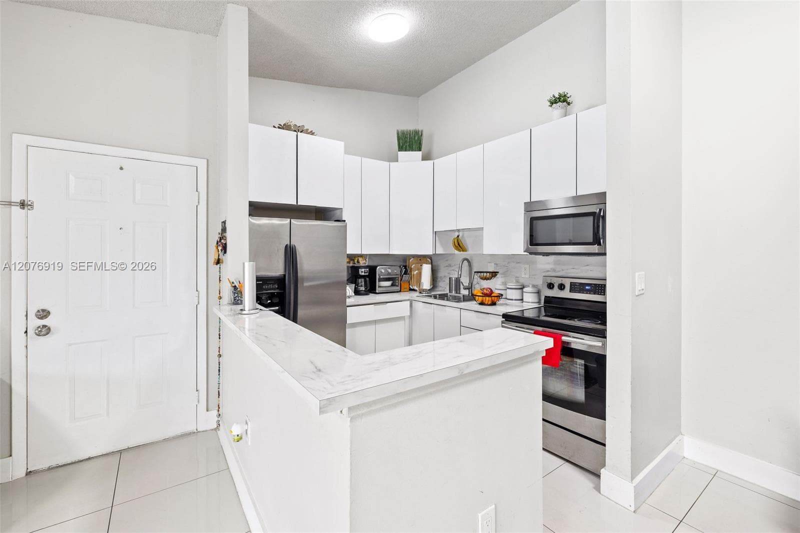 827 NE 199th St # 206, Miami, FL 33179 photo 11