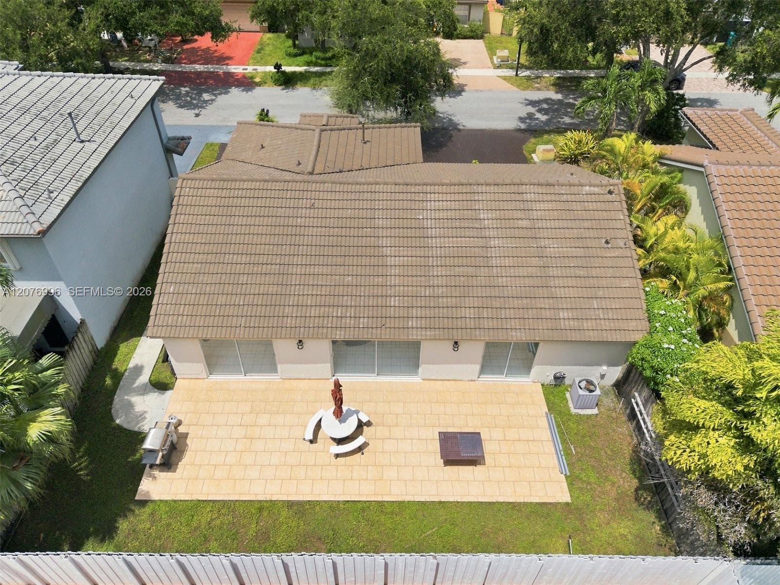 19181 NW 89th Ave # 1, Hialeah, FL 33018 photo 2