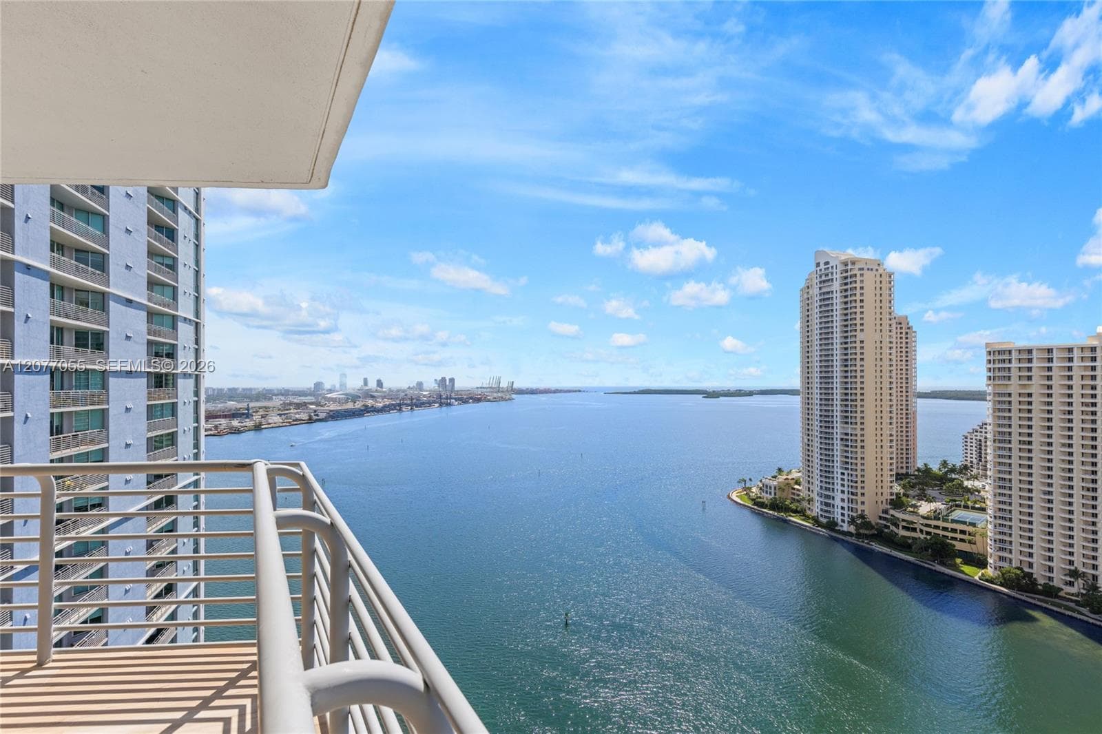 325 S Biscayne Blvd # 2723, Miami, FL 33131 photo 6