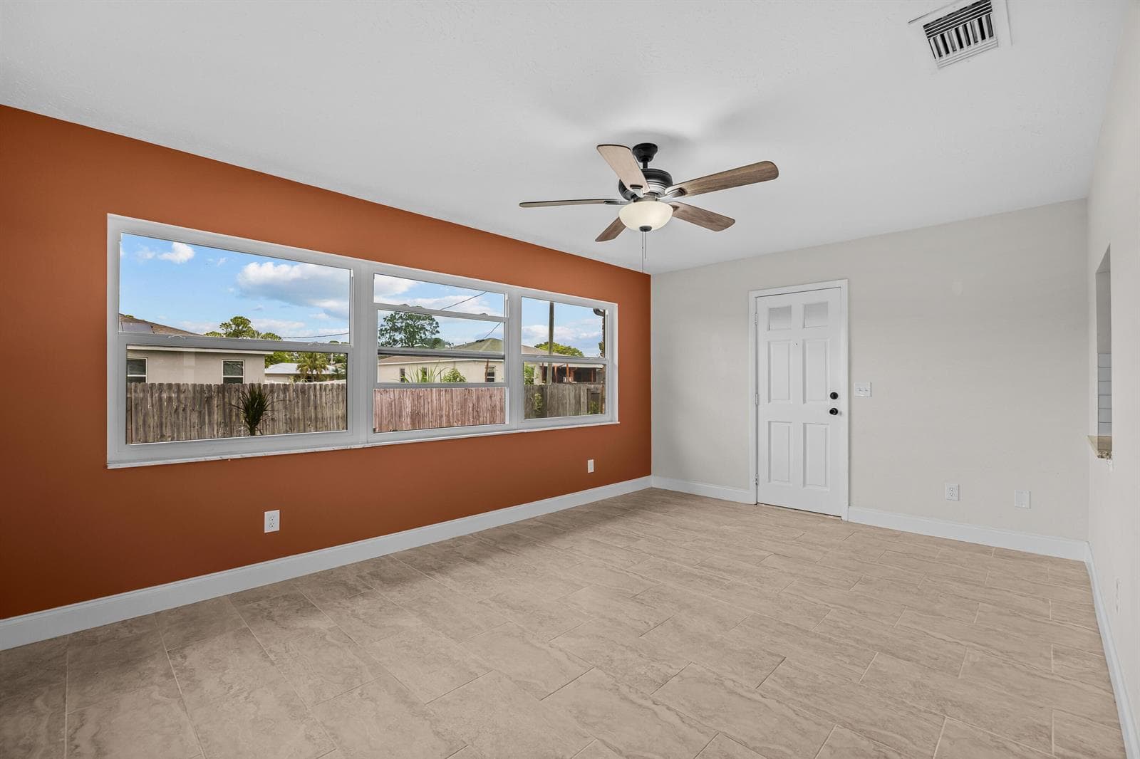 371 SW BUTLER Avenue, Port St. Lucie, FL 34983 photo 8