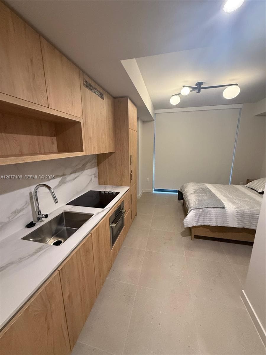 11 NE 6th St # 706, Miami, FL 33132 photo 7
