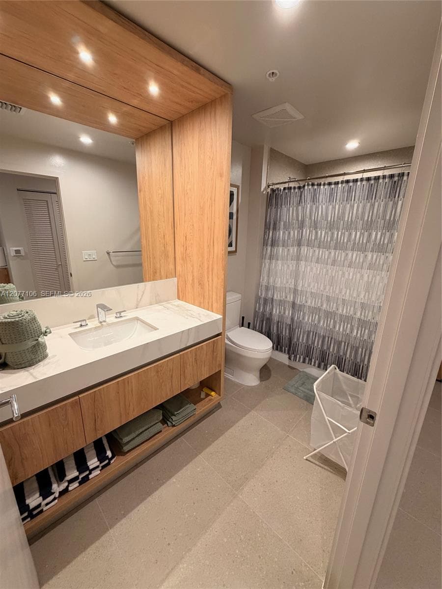 11 NE 6th St # 706, Miami, FL 33132 photo 8