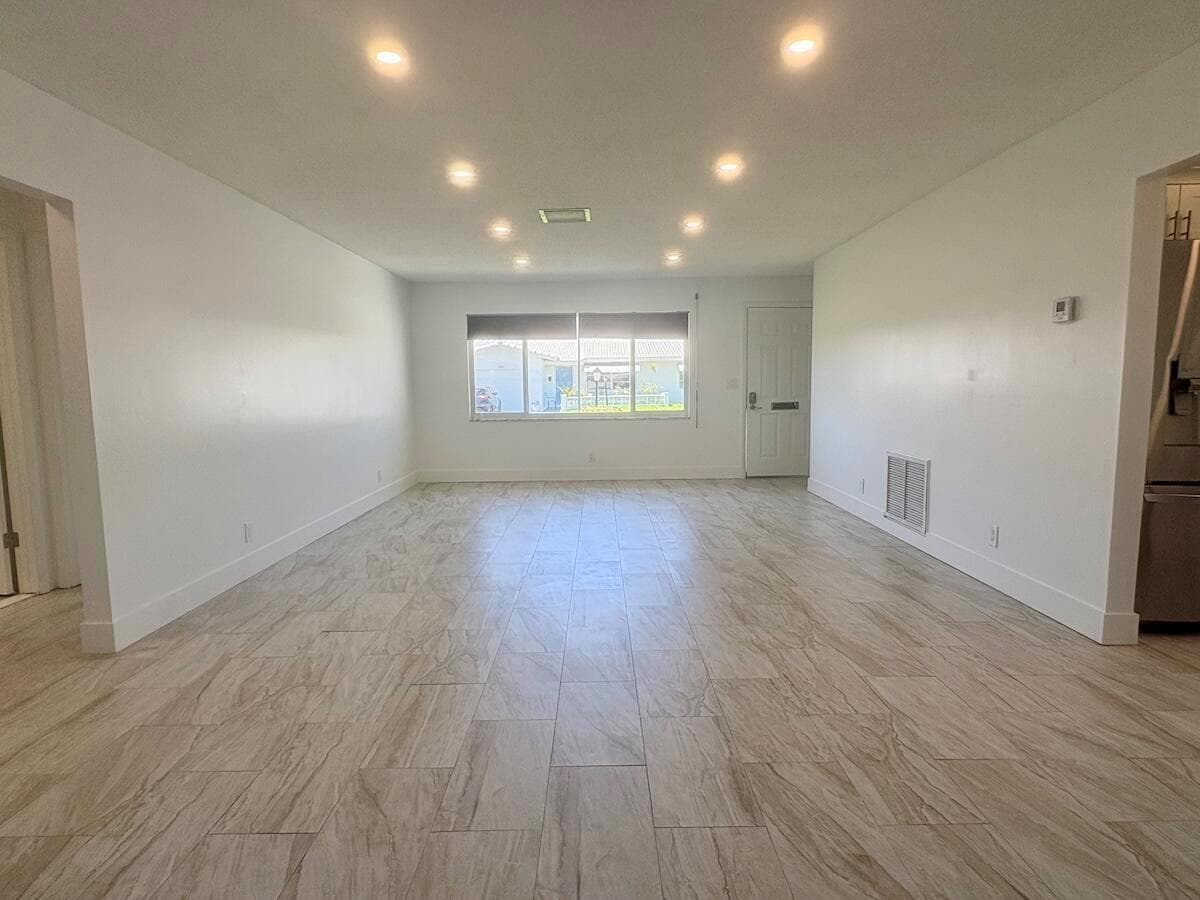 1590 SW 14TH Avenue, Boynton Beach, FL 33426 photo 2