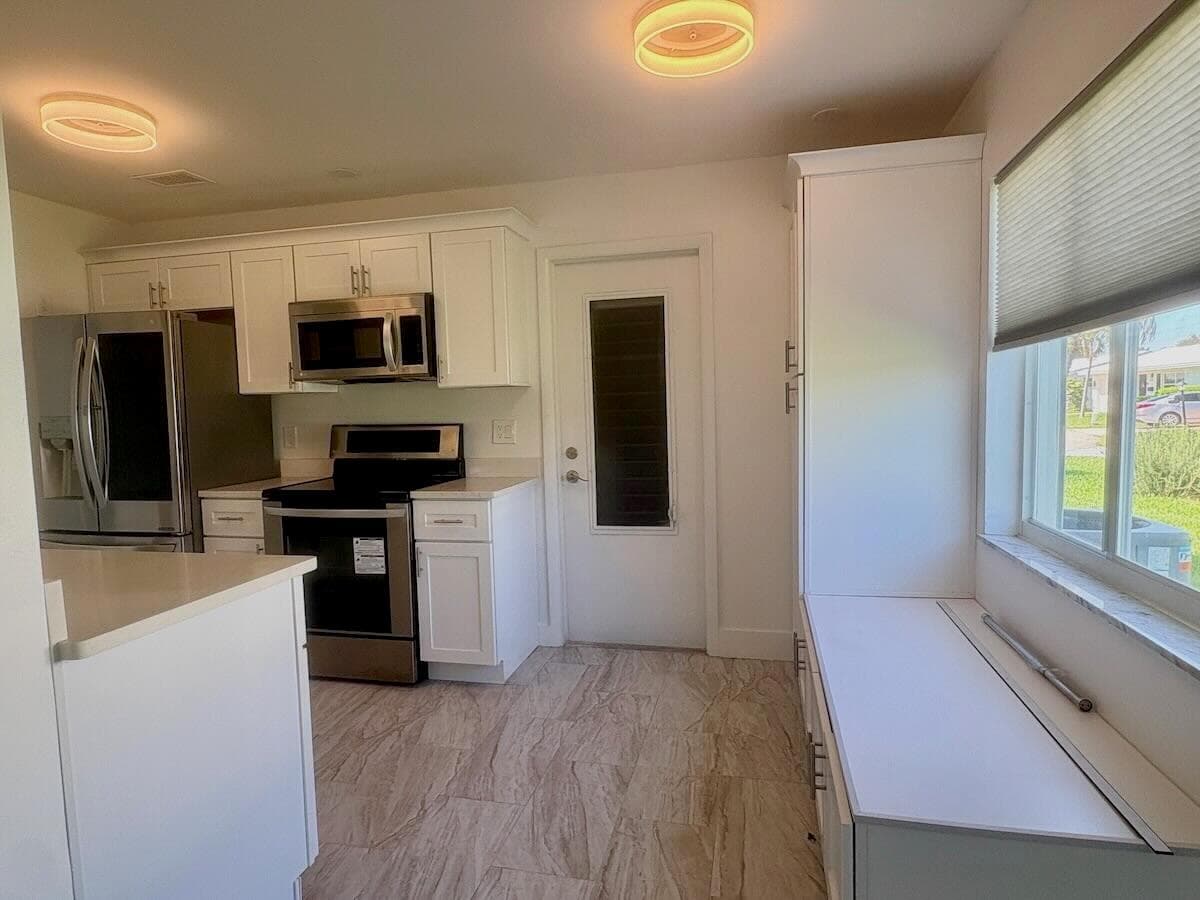 1590 SW 14TH Avenue, Boynton Beach, FL 33426 photo 9