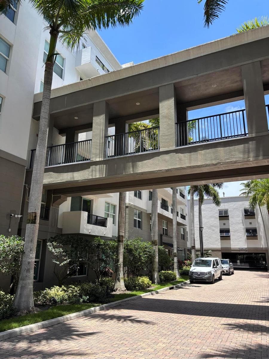 2401 NE 65th Street, Fort Lauderdale, FL 33308 photo 9