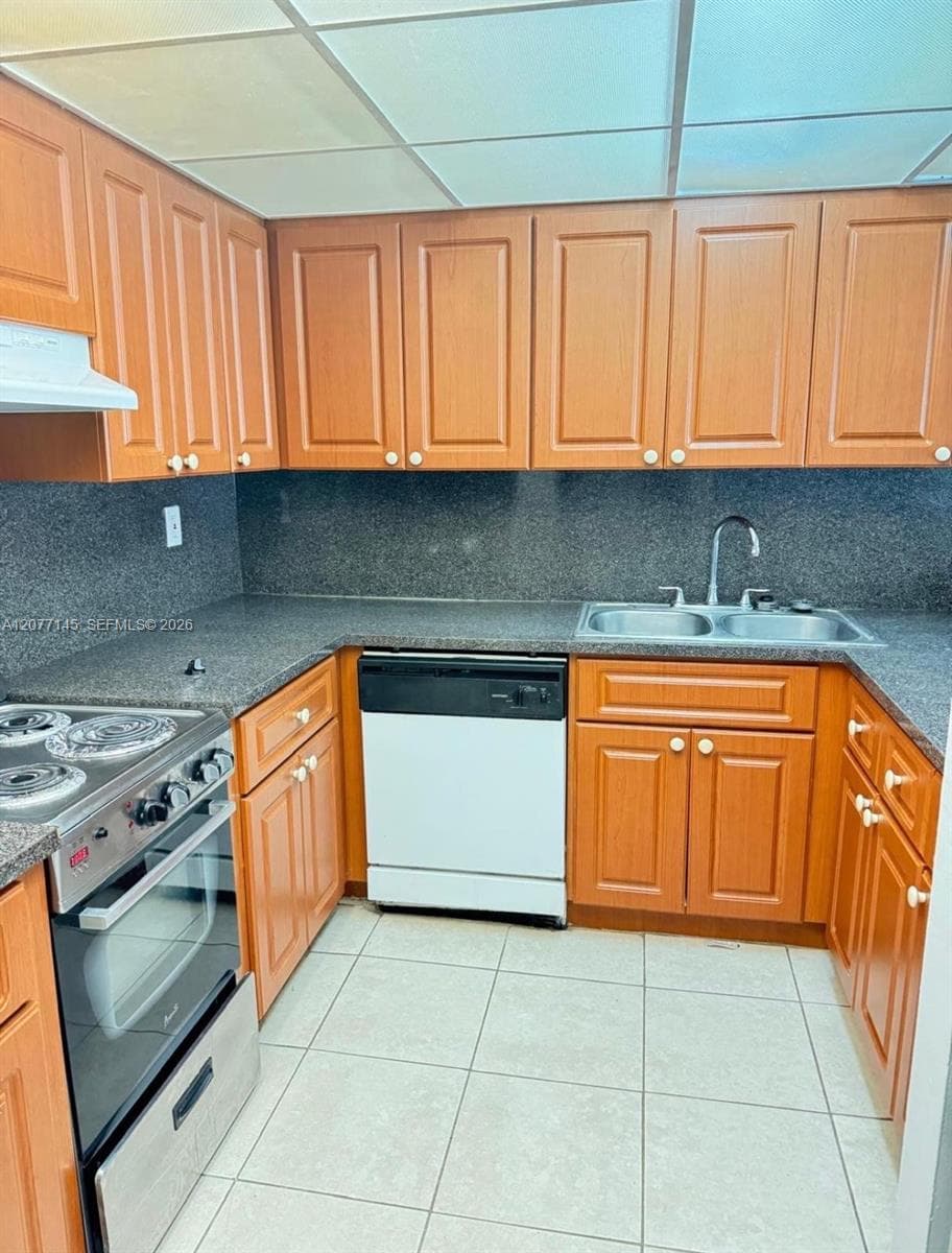 6960 Miami Gardens Dr # 2-225, Hialeah, FL 33015