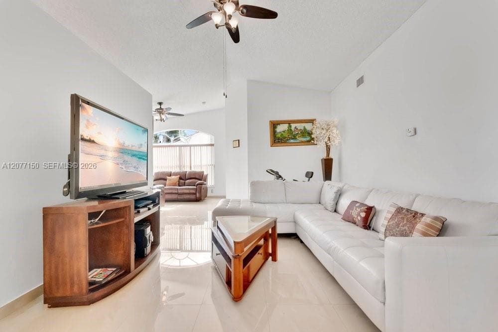8021 SW 158th Pl, Miami, FL 33193 photo 12