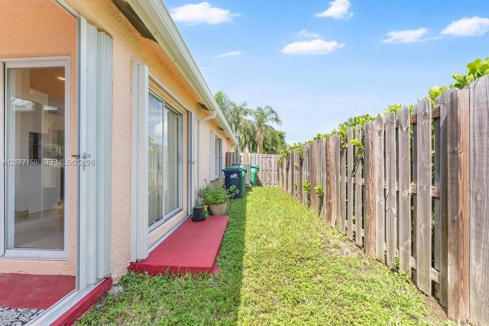 8021 SW 158th Pl, Miami, FL 33193 photo 5
