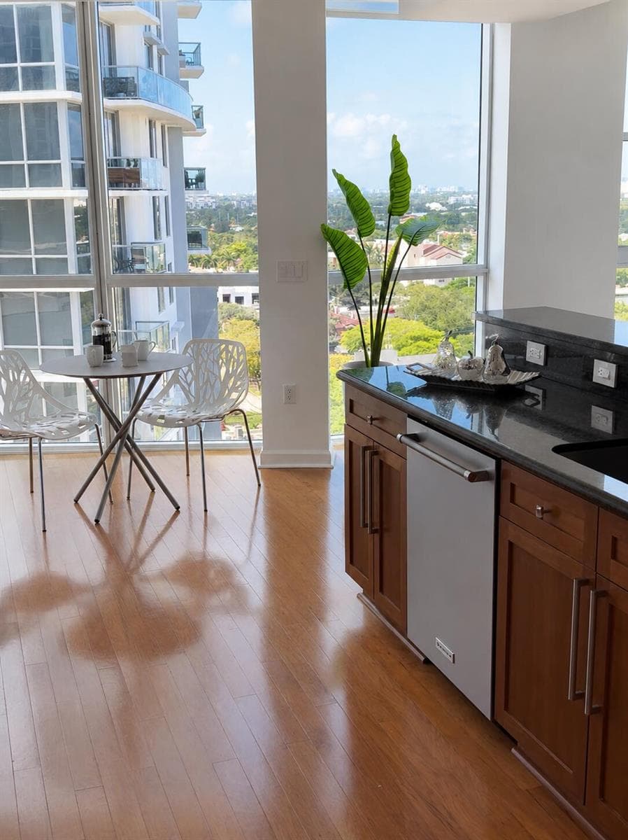 111 SE 8th Avenue # 1402, Fort Lauderdale, FL 33301 photo 11