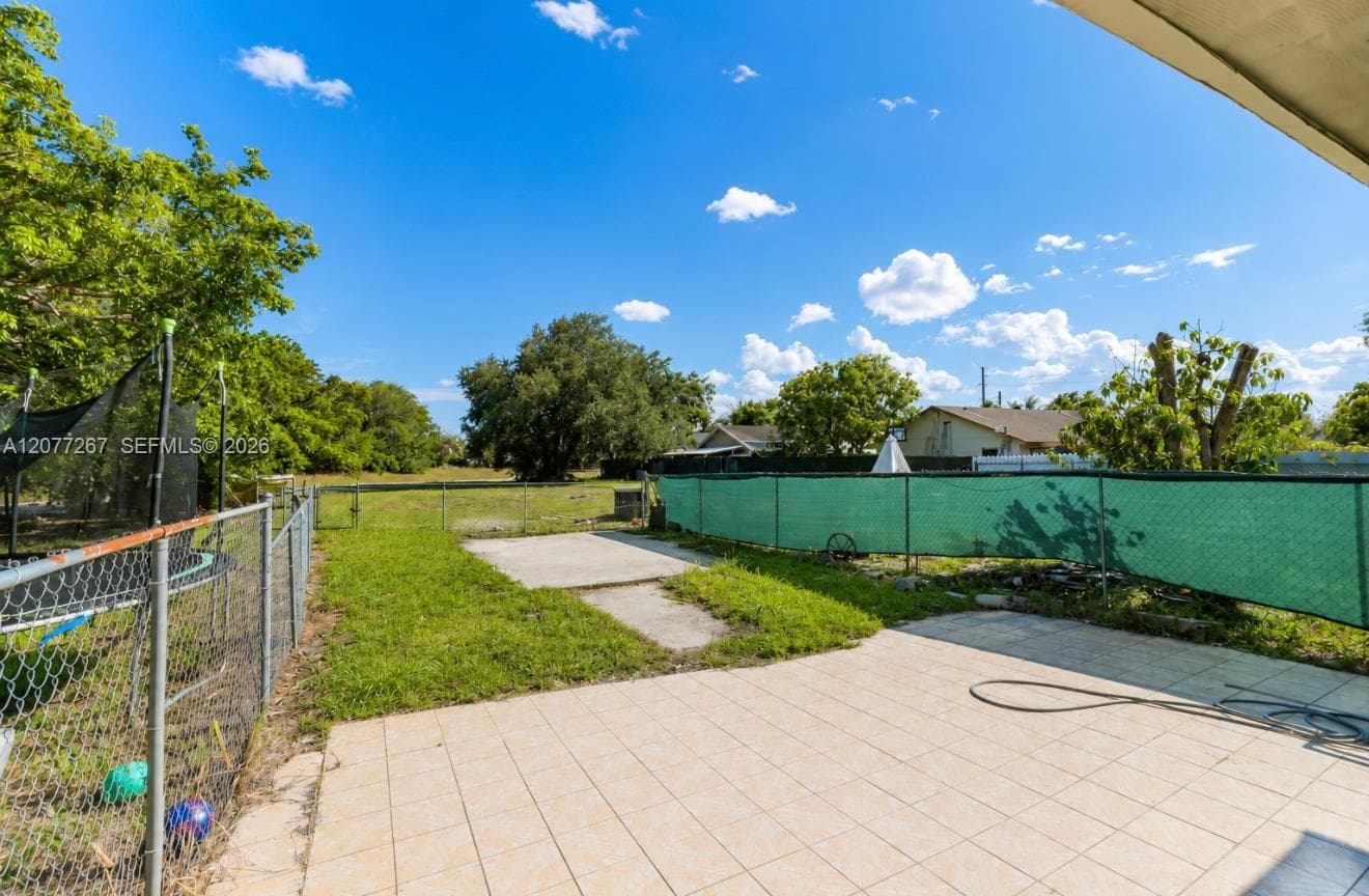 20674 NW 38th Ave, Miami Gardens, FL 33055 photo 12