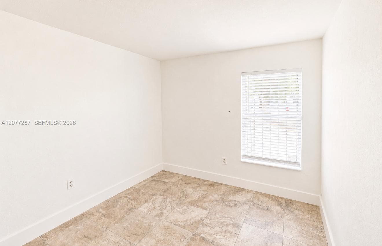 20674 NW 38th Ave, Miami Gardens, FL 33055 photo 8