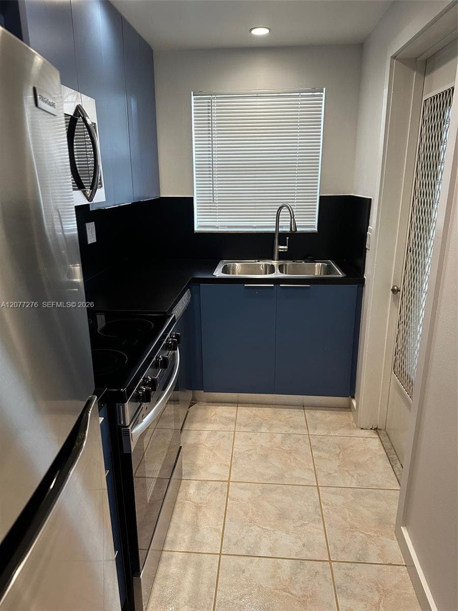 270 Layne Blvd # 114, Hallandale Beach, FL 33009 photo 2