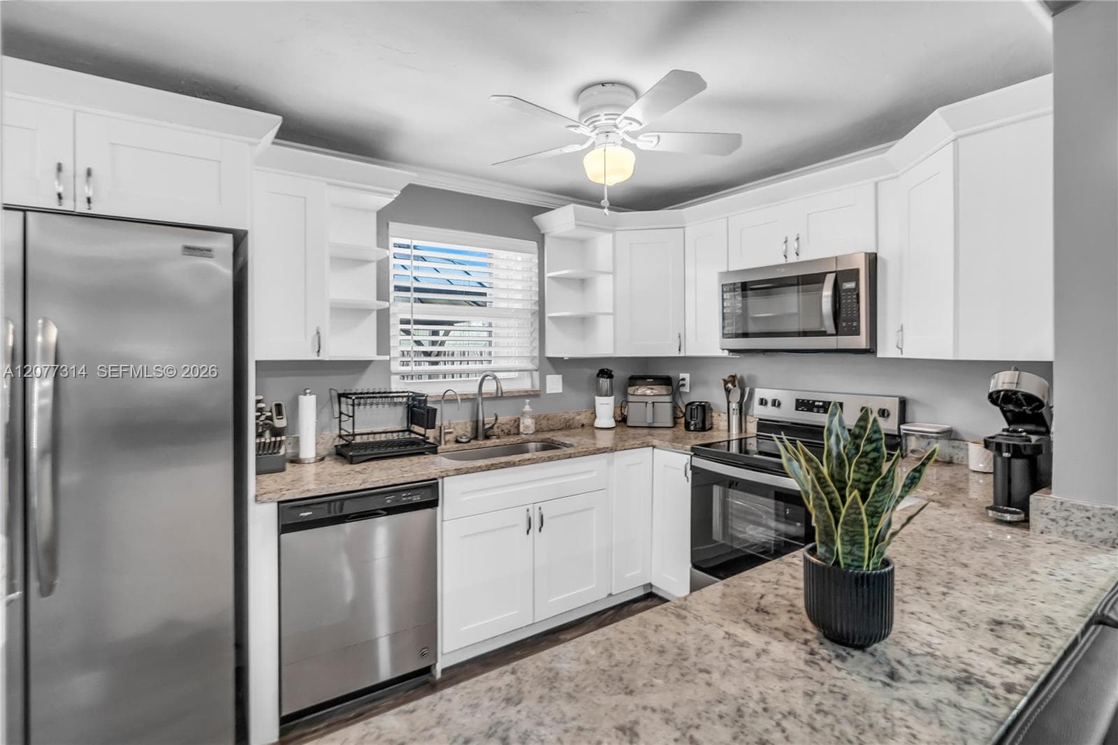 841 NE 59th St, Oakland Park, FL 33334 photo 13