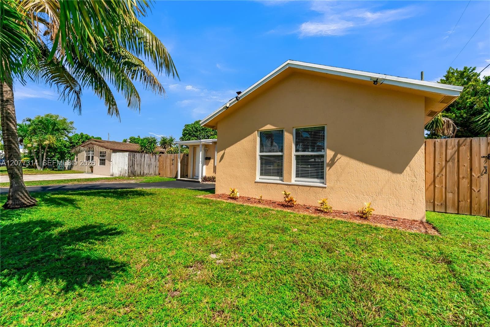 841 NE 59th St, Oakland Park, FL 33334 photo 4