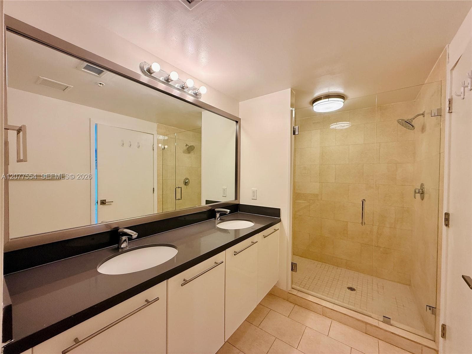90 SW 3rd St # 3306, Miami, FL 33130 photo 6