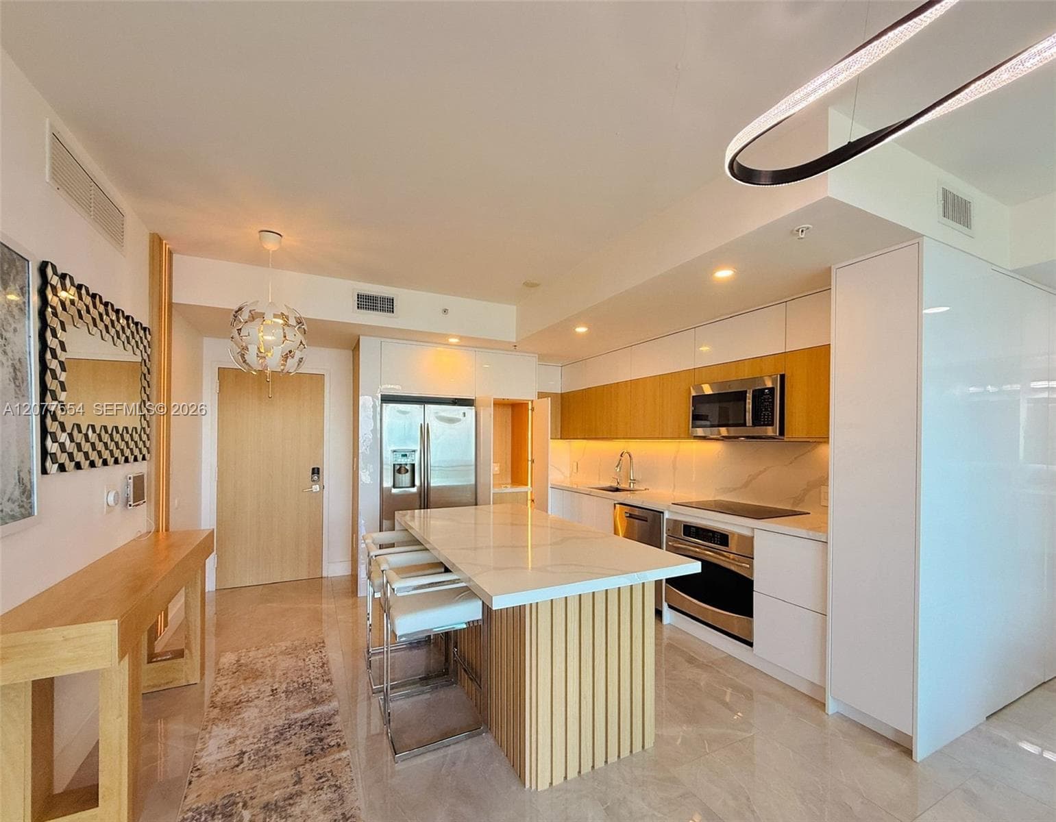 90 SW 3rd St # 3306, Miami, FL 33130 photo 3