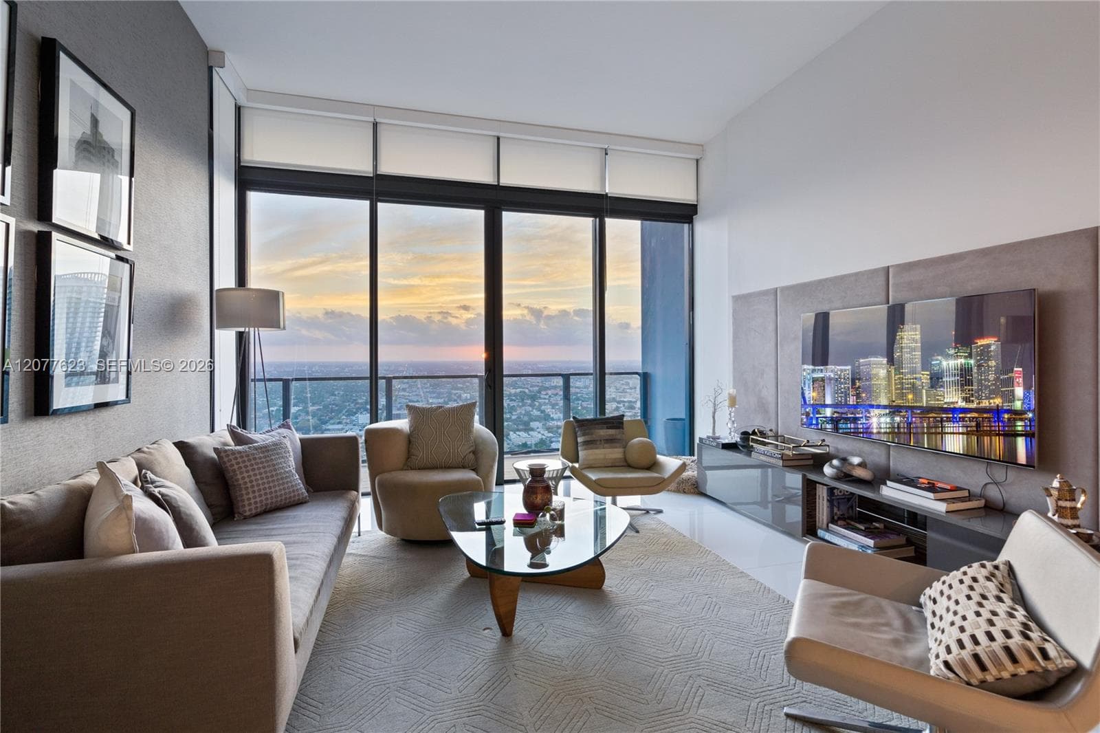 88 SW 7th St # 4203, Miami, FL 33130 photo 7