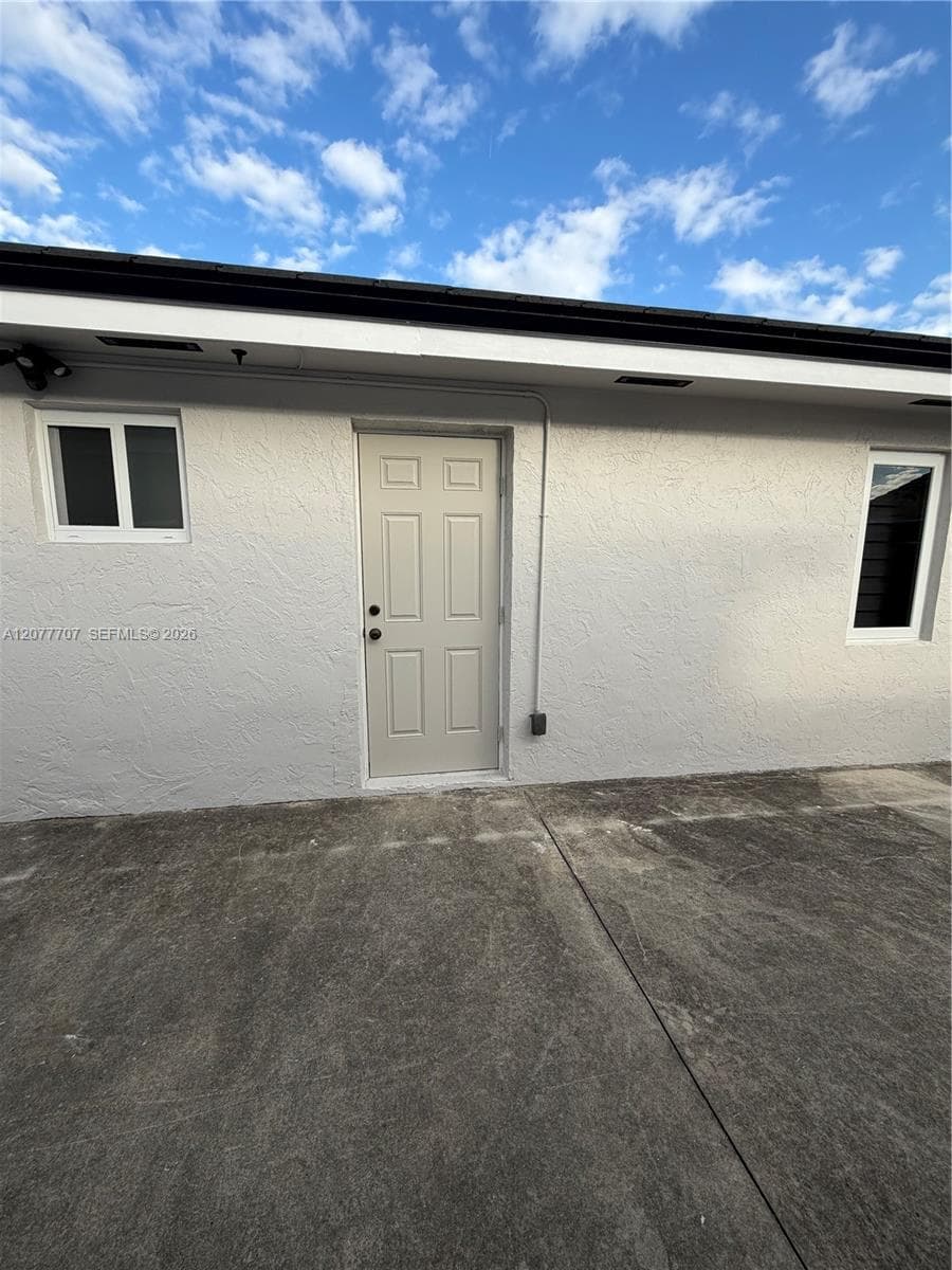 2658 W 74th Ter, Hialeah, FL 33016 photo 3