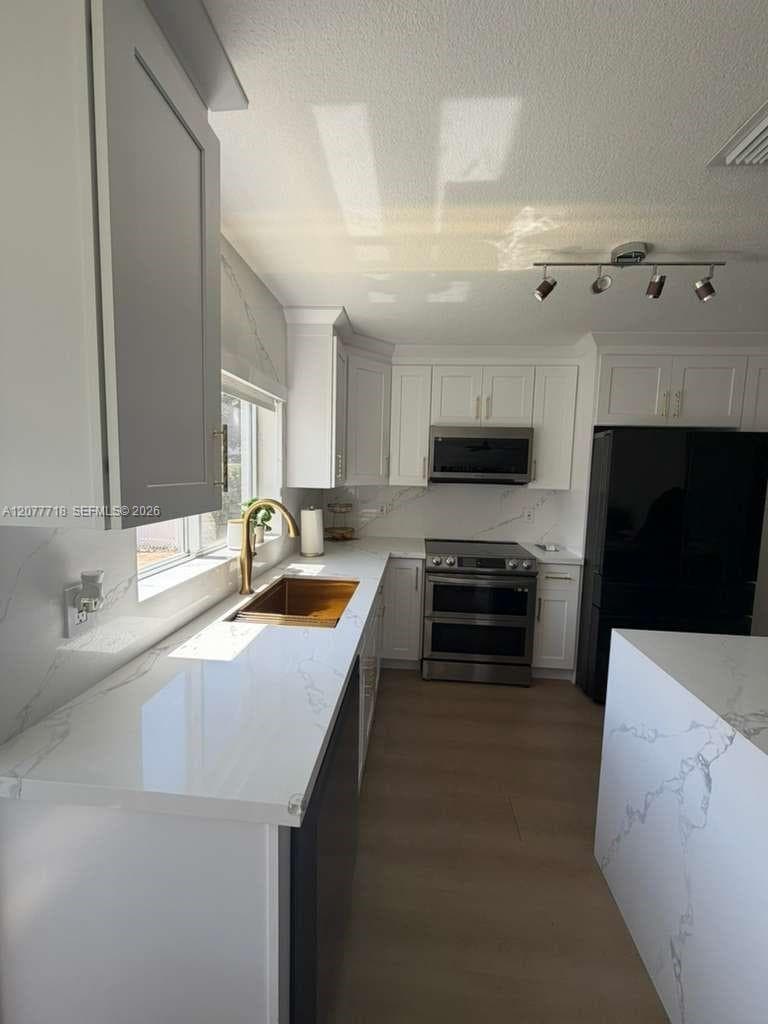 1920 NW 182nd Ter, Pembroke Pines, FL 33029 photo 7