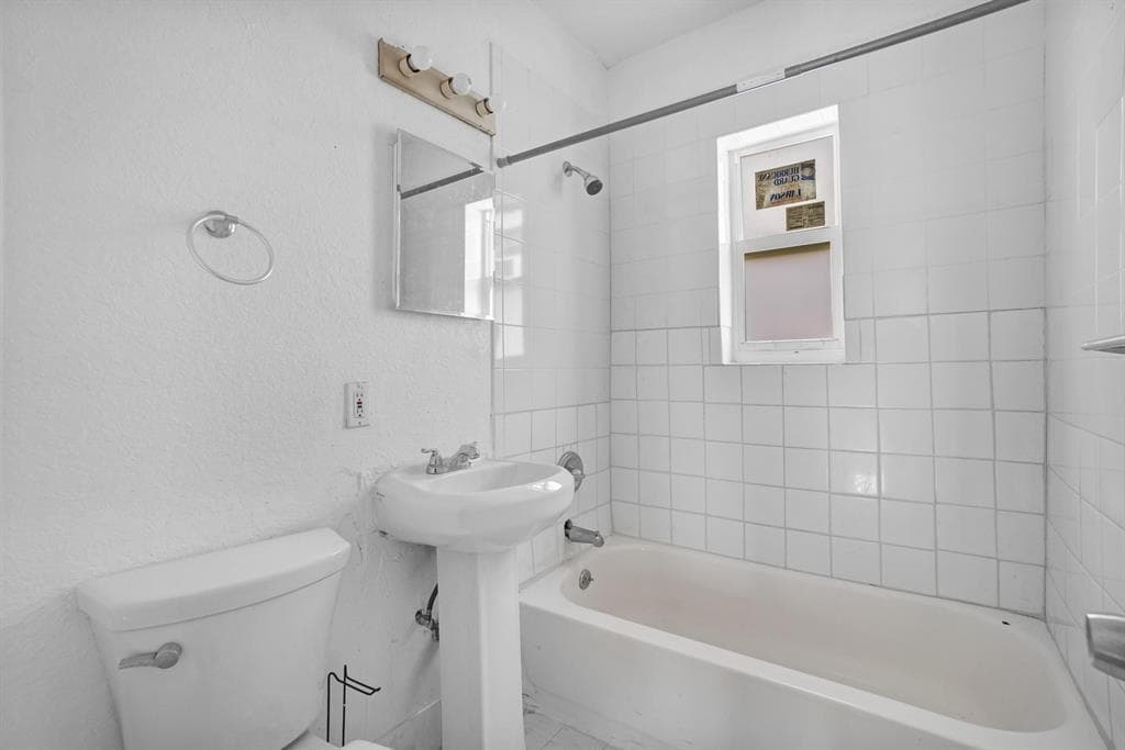 306 NW 84th Terrace # 306, Miami, FL 33150 photo 8