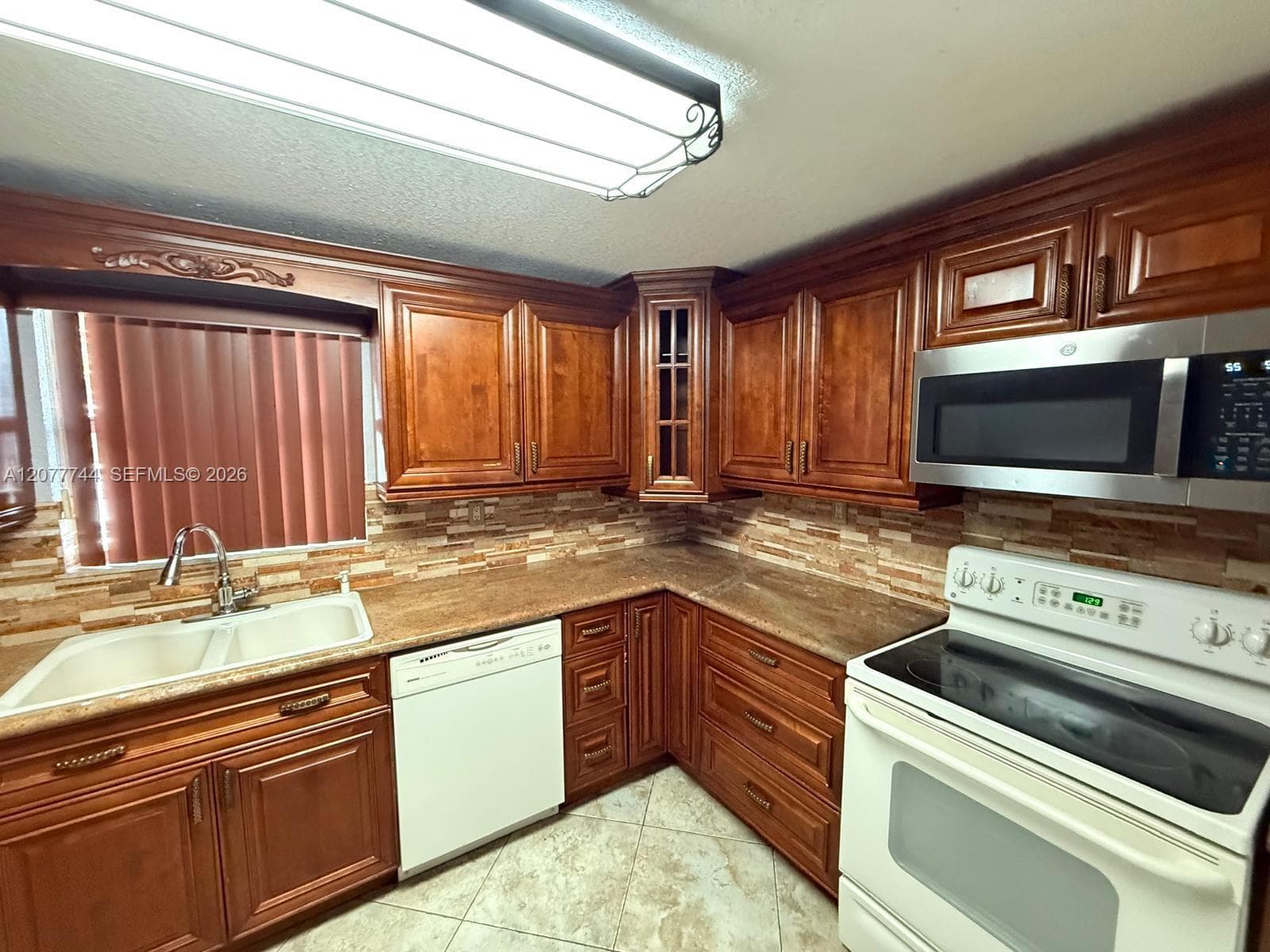 9357 Fontainebleau Blvd # D104, Miami, FL 33172 photo 4