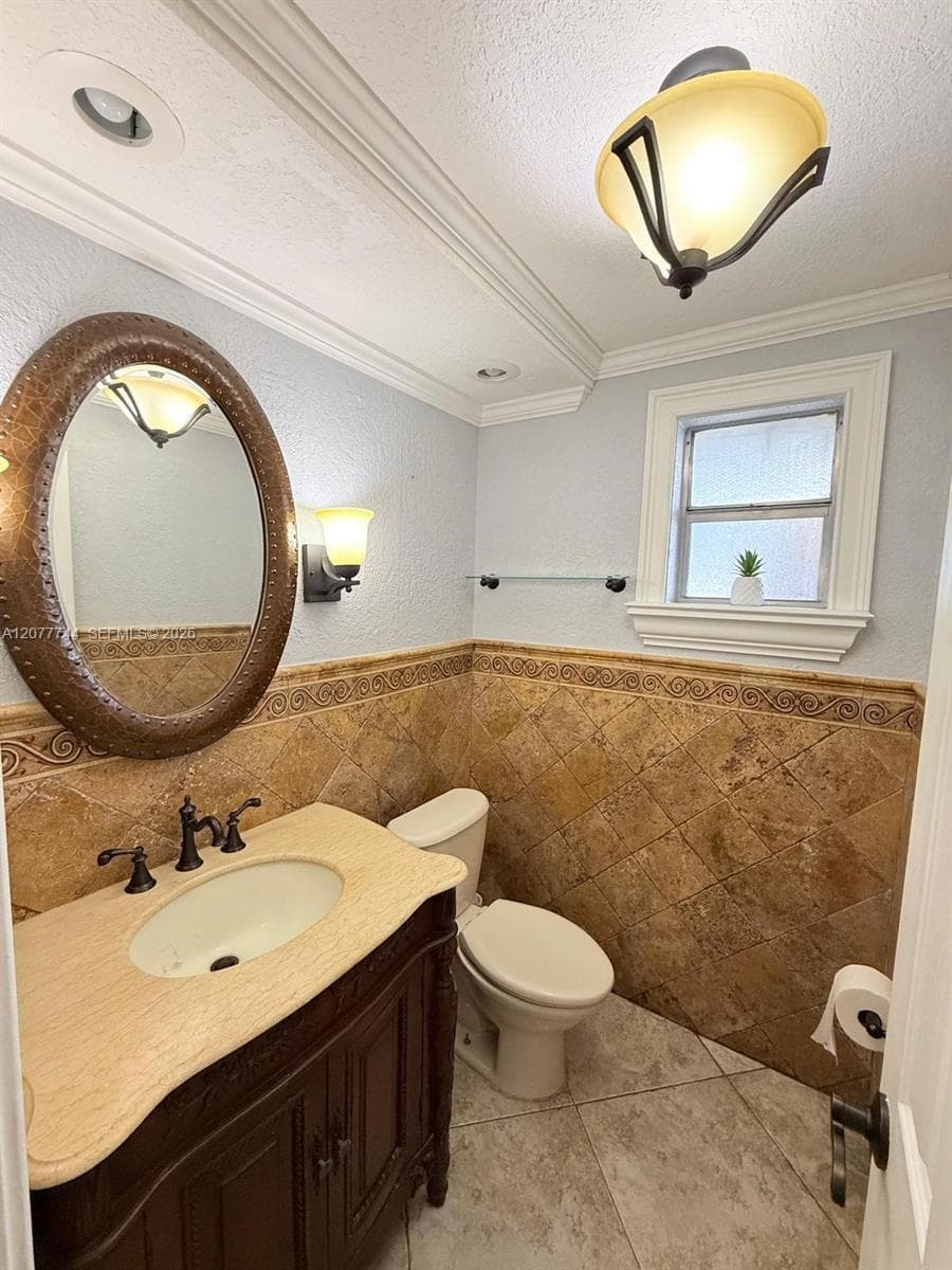 9357 Fontainebleau Blvd # D104, Miami, FL 33172 photo 8