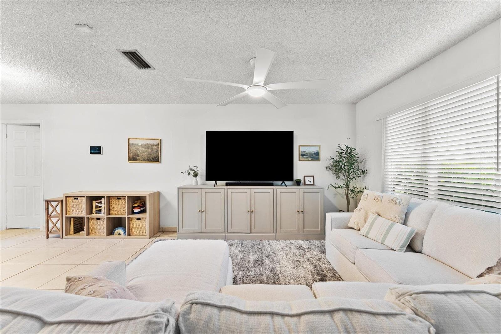 10661 NW 27TH Court, Sunrise, FL 33322 photo 11