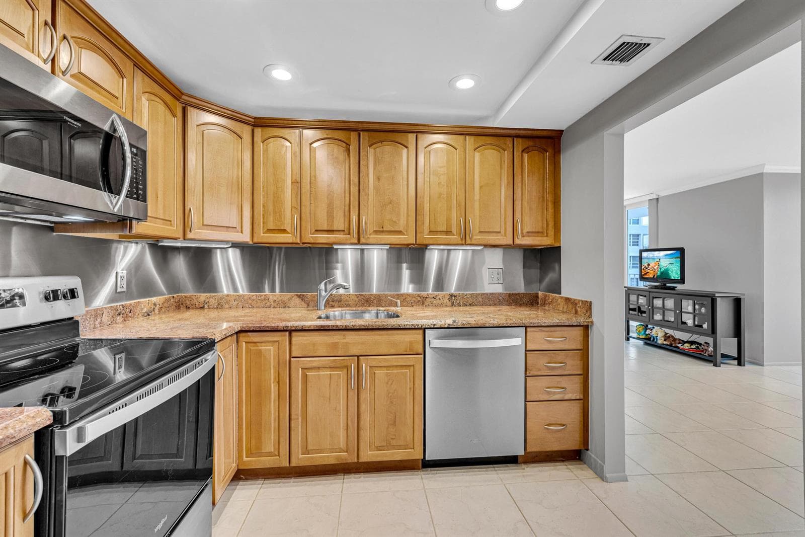 1170 N FEDERAL Highway # 312, Fort Lauderdale, FL 33304 photo 9